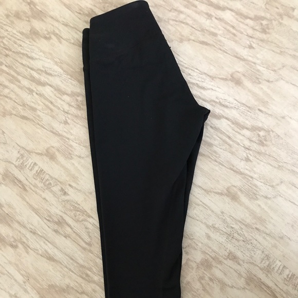 ASICS cropped women’s leggings - Picture 2 of 6